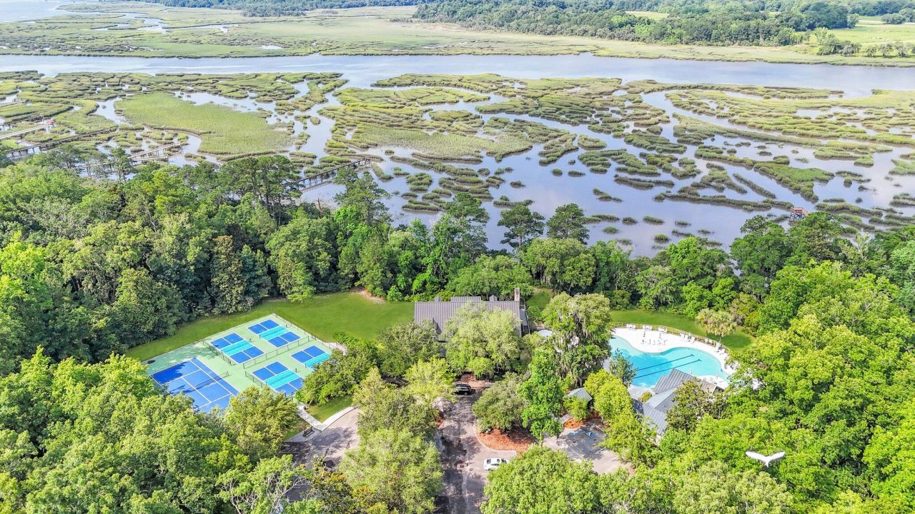 88 Tomotley Barony Drive Photo 17