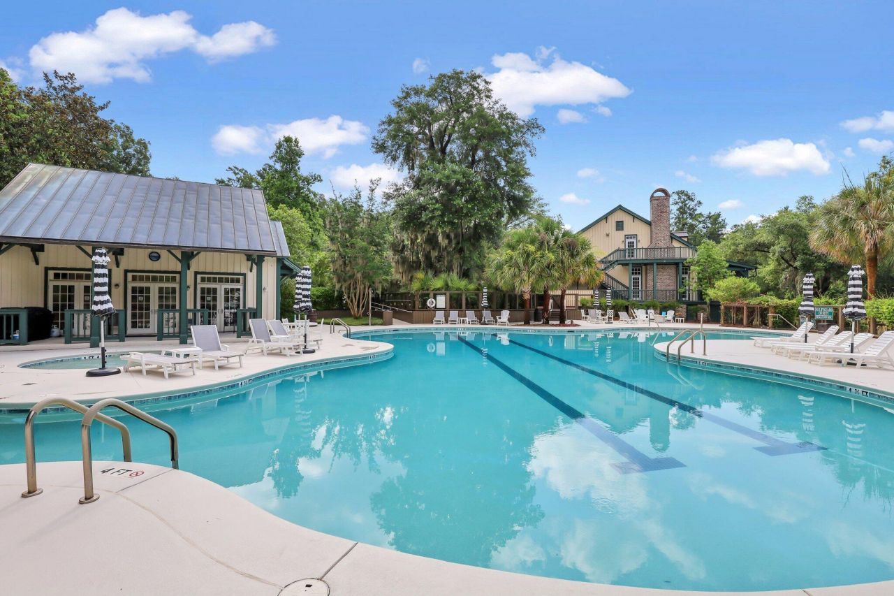 88 Tomotley Barony Drive Photo 32