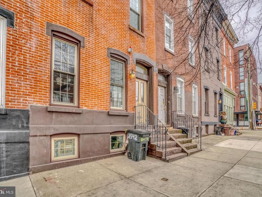 2542 W Girard Avenue, Philadelphia, PA 19130 Main Photo