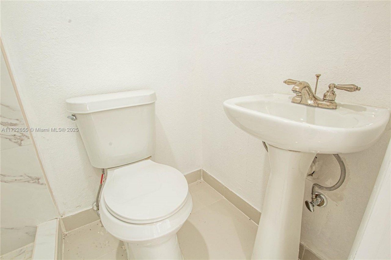 575 NW 49th St, Miami, FL 33127 Photo