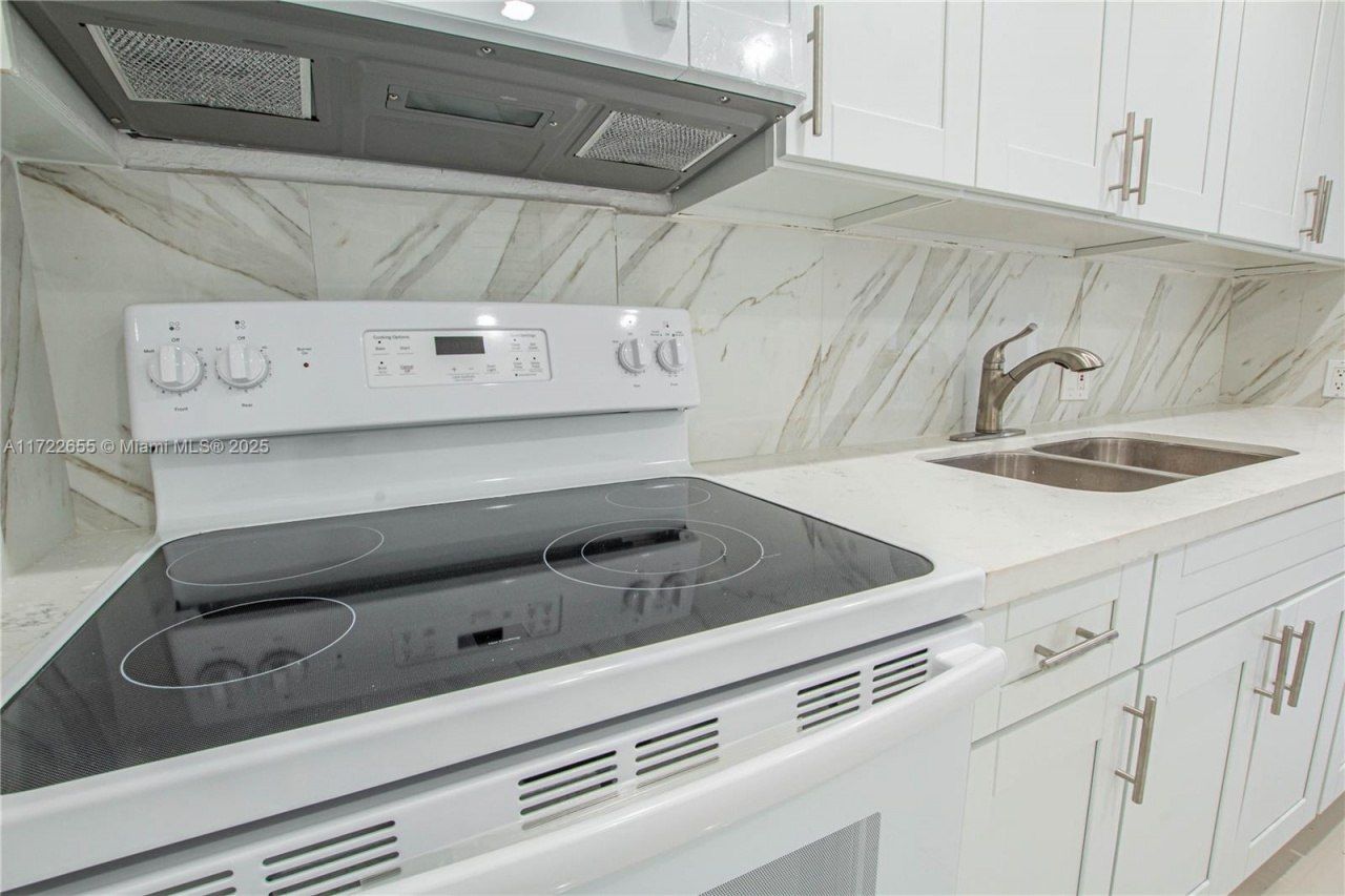 575 NW 49th St, Miami, FL 33127 Photo