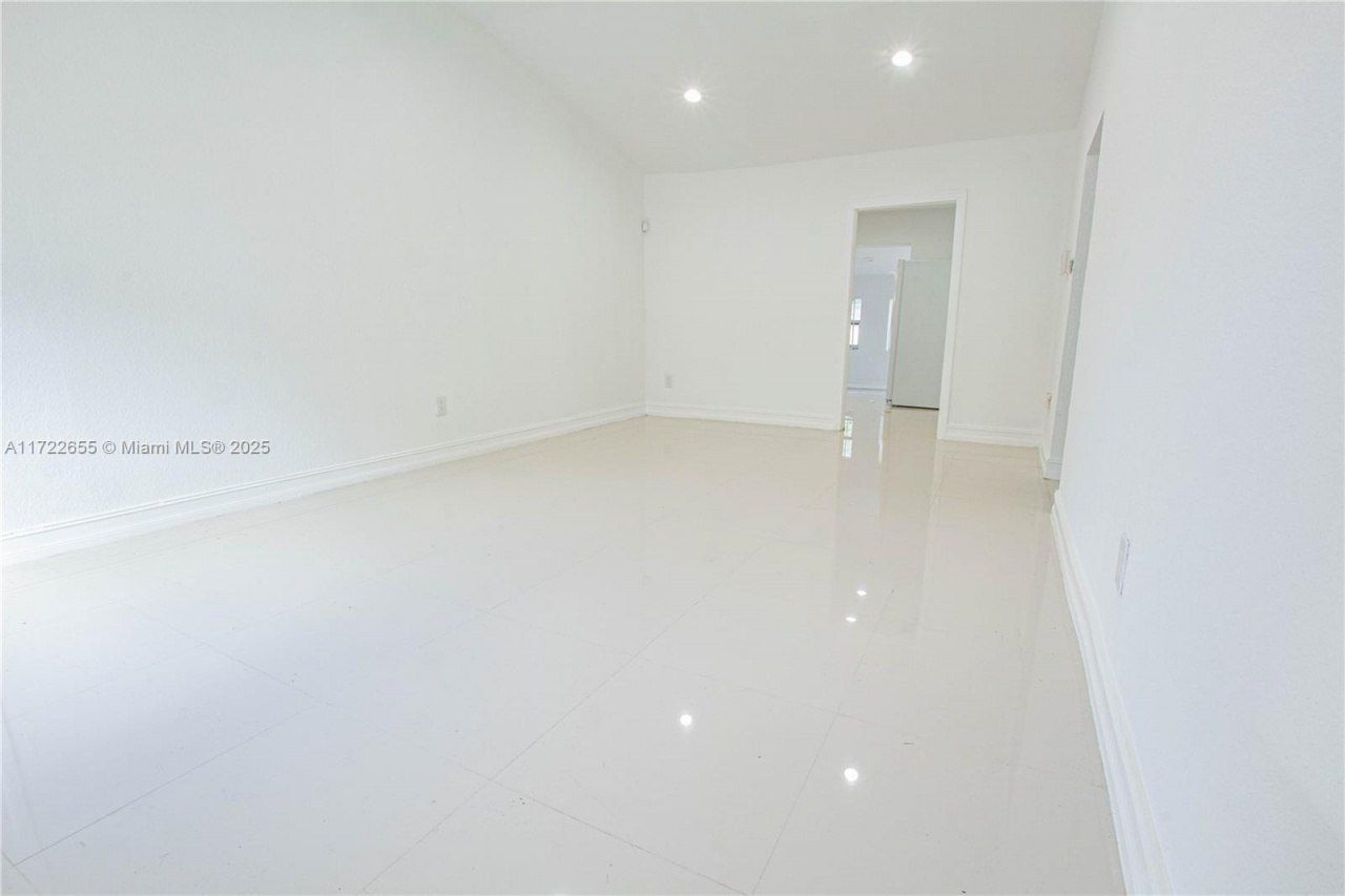 575 NW 49th St, Miami, FL 33127 Photo