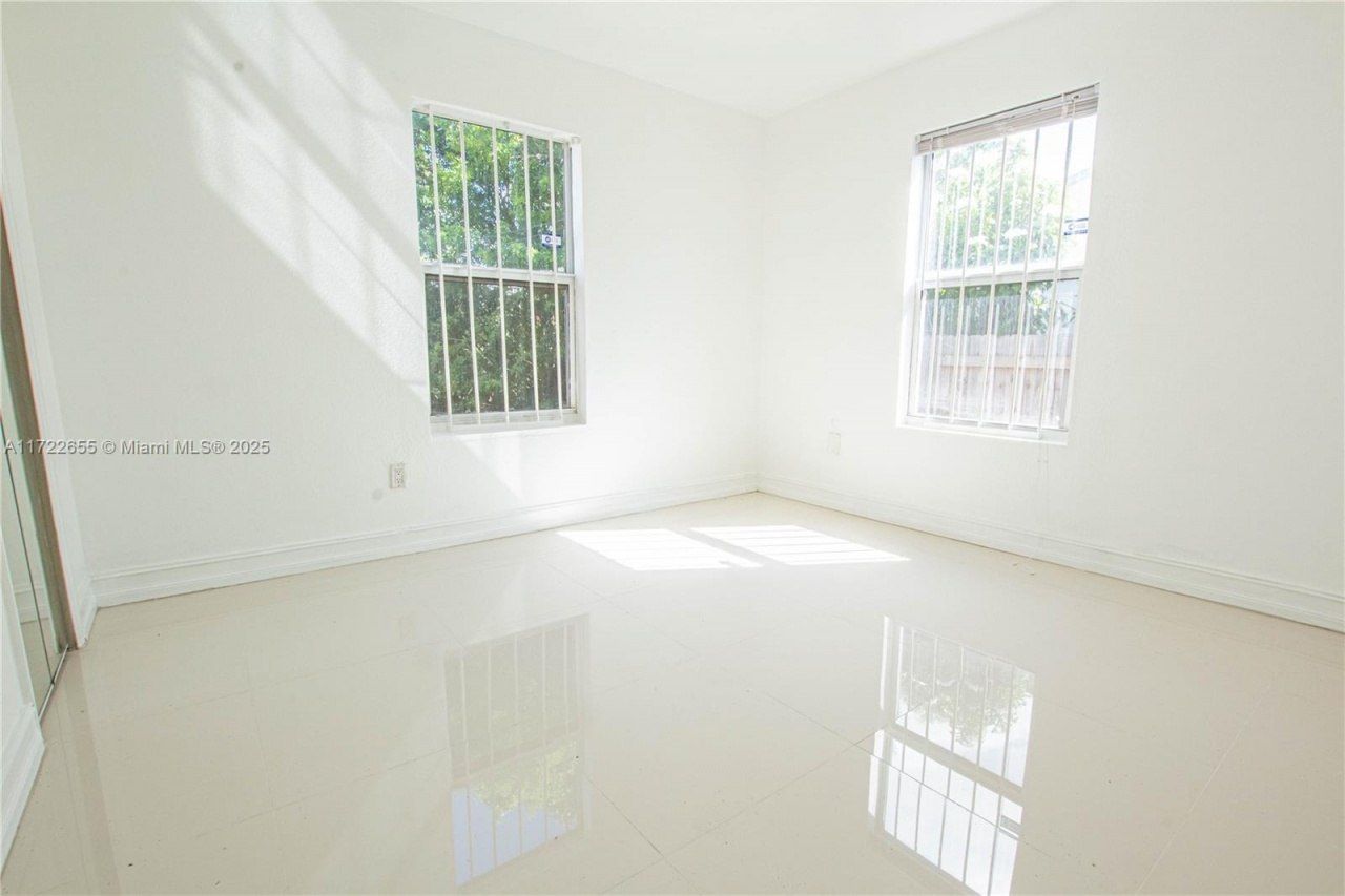 575 NW 49th St, Miami, FL 33127 Photo