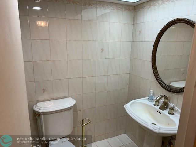230 174th St, Unit 814, Sunny Isles Beach, FL 33160 Photo