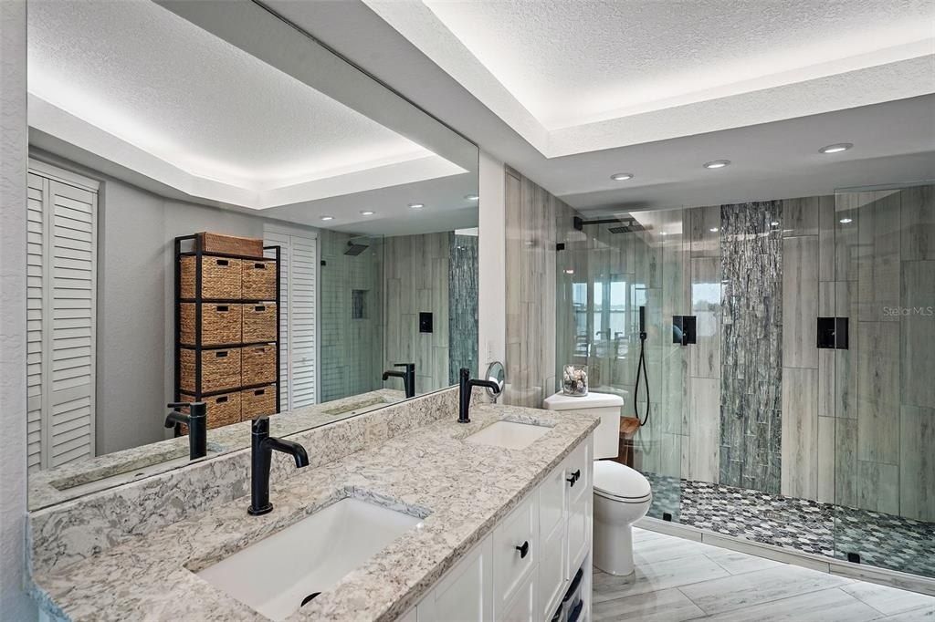 4900 Brittany Drive S, Unit 409, Saint Petersburg, FL 33715 Photo