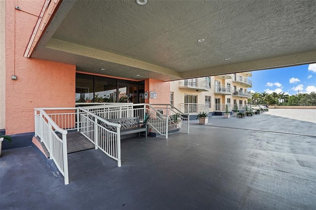 4900 Brittany Drive S, Unit 409, Saint Petersburg, FL 33715 Photo