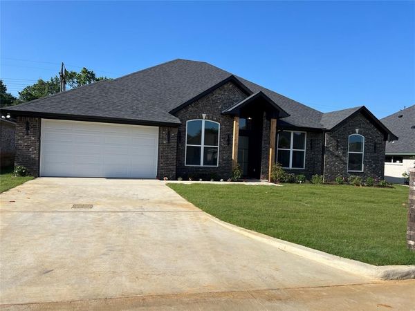 2510 WINDMILLLN Windmill Lane, Longview, TX 75601