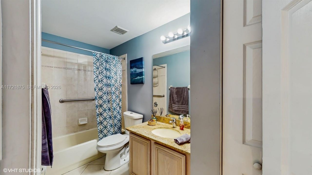 5323 NW 109th Ct, Doral, FL 33178 Photo