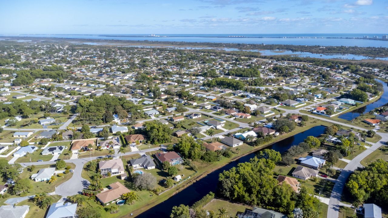 2349 SE Heathwood Circle, Port Saint Lucie, FL 34952 Photo