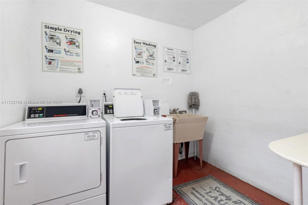 4000 NW 44th Ave, Unit 205, Lauderdale Lakes, FL 33319 Photo