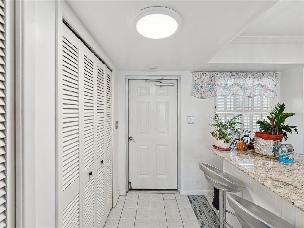 5200 Brittany Drive S, Unit 1204, Saint Petersburg, FL 33715 Photo