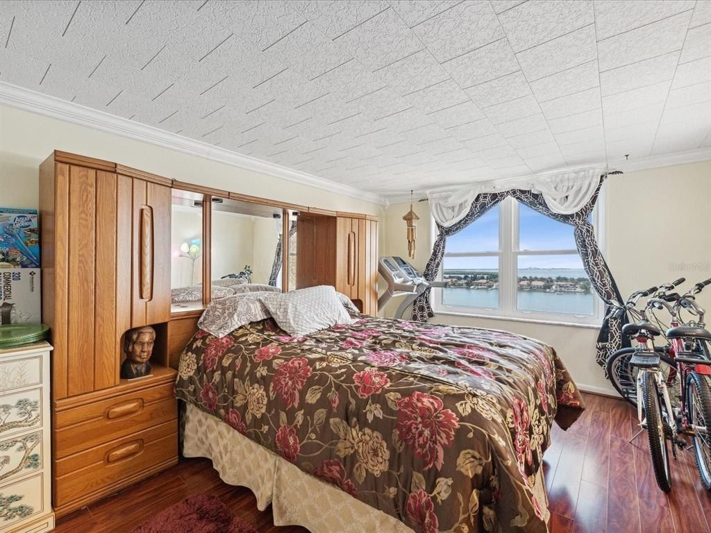 5200 Brittany Drive S, Unit 1204, Saint Petersburg, FL 33715 Photo