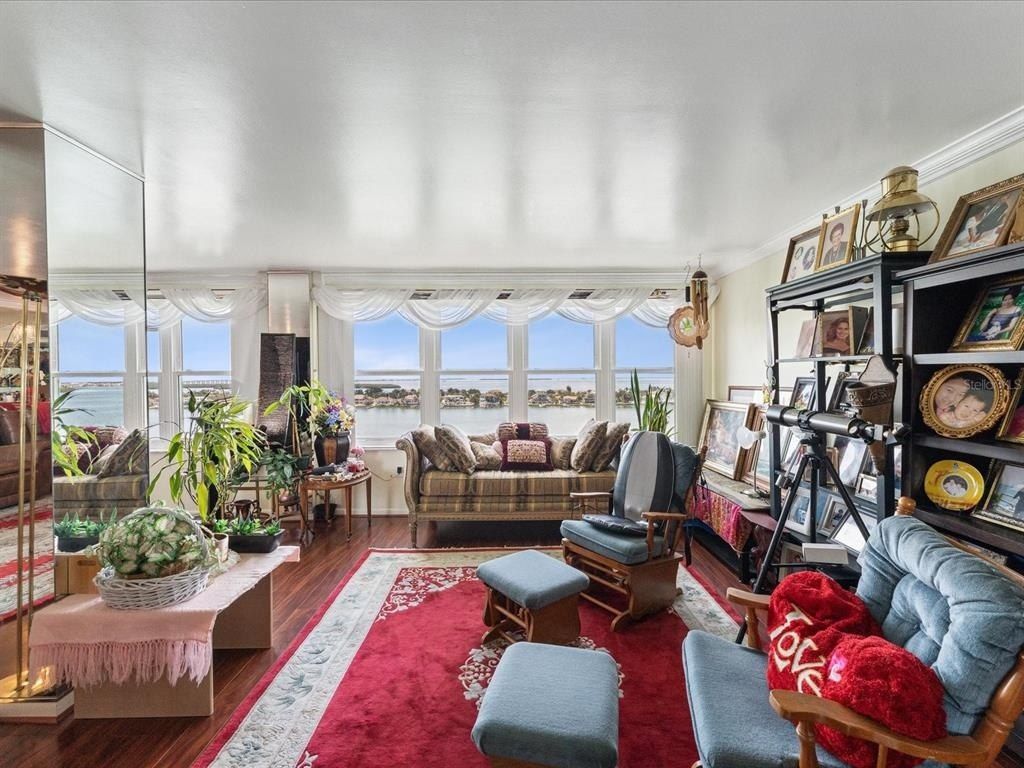 5200 Brittany Drive S, Unit 1204, Saint Petersburg, FL 33715 Photo