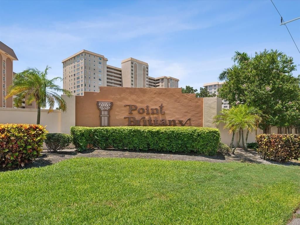 5200 Brittany Drive S, Unit 1204, Saint Petersburg, FL 33715 Photo