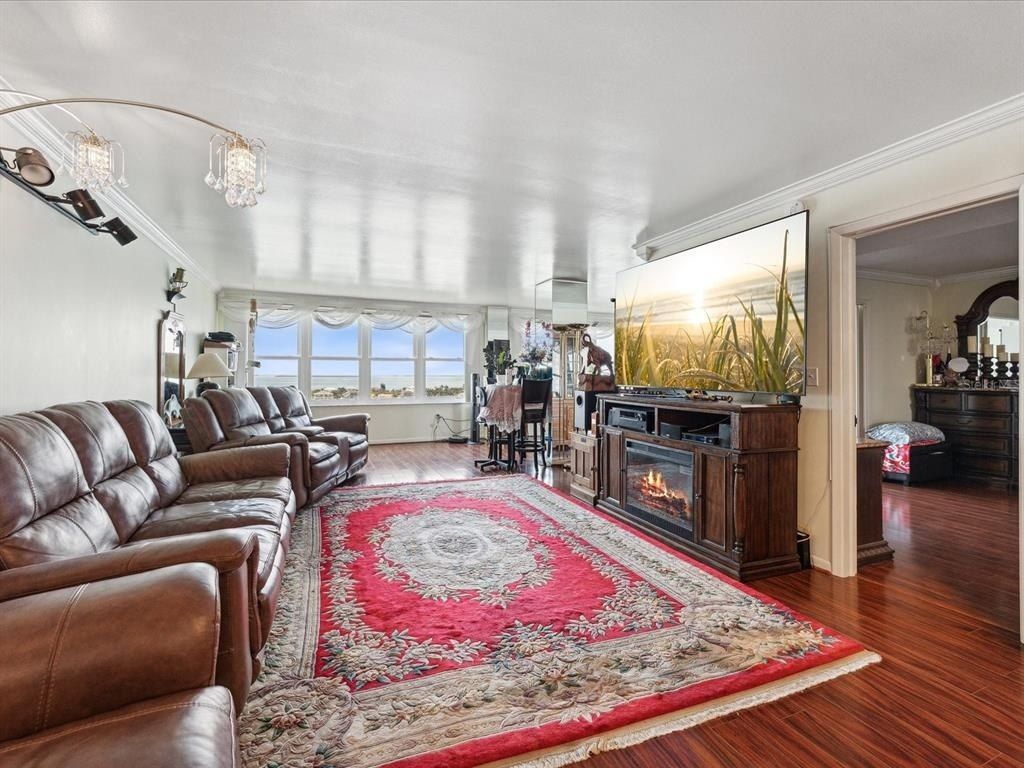 5200 Brittany Drive S, Unit 1204, Saint Petersburg, FL 33715 Photo