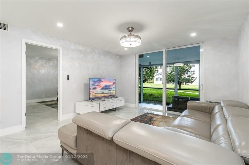 9523 S Hollybrook Lake Drive, Unit 102, Pembroke Pines, FL 33025 Photo