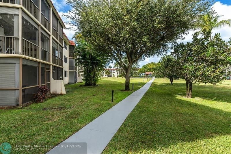 9523 S Hollybrook Lake Drive, Unit 102, Pembroke Pines, FL 33025 Photo