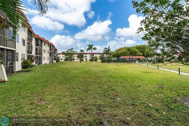 9523 S Hollybrook Lake Drive, Unit 102, Pembroke Pines, FL 33025 Photo
