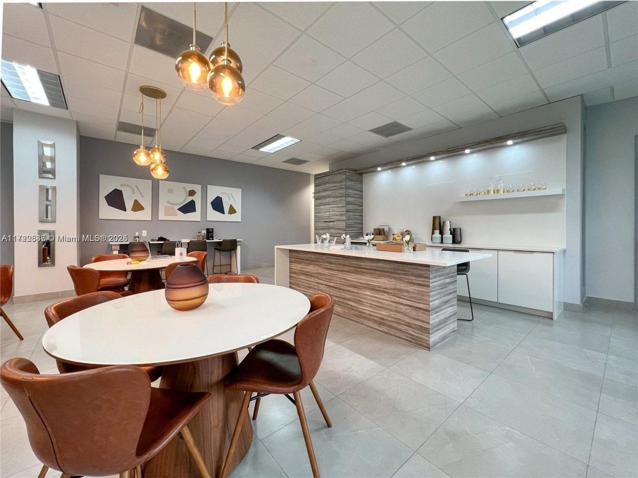 1200 Brickell Bay Dr, Unit 2007, Miami, FL 33131 Photo