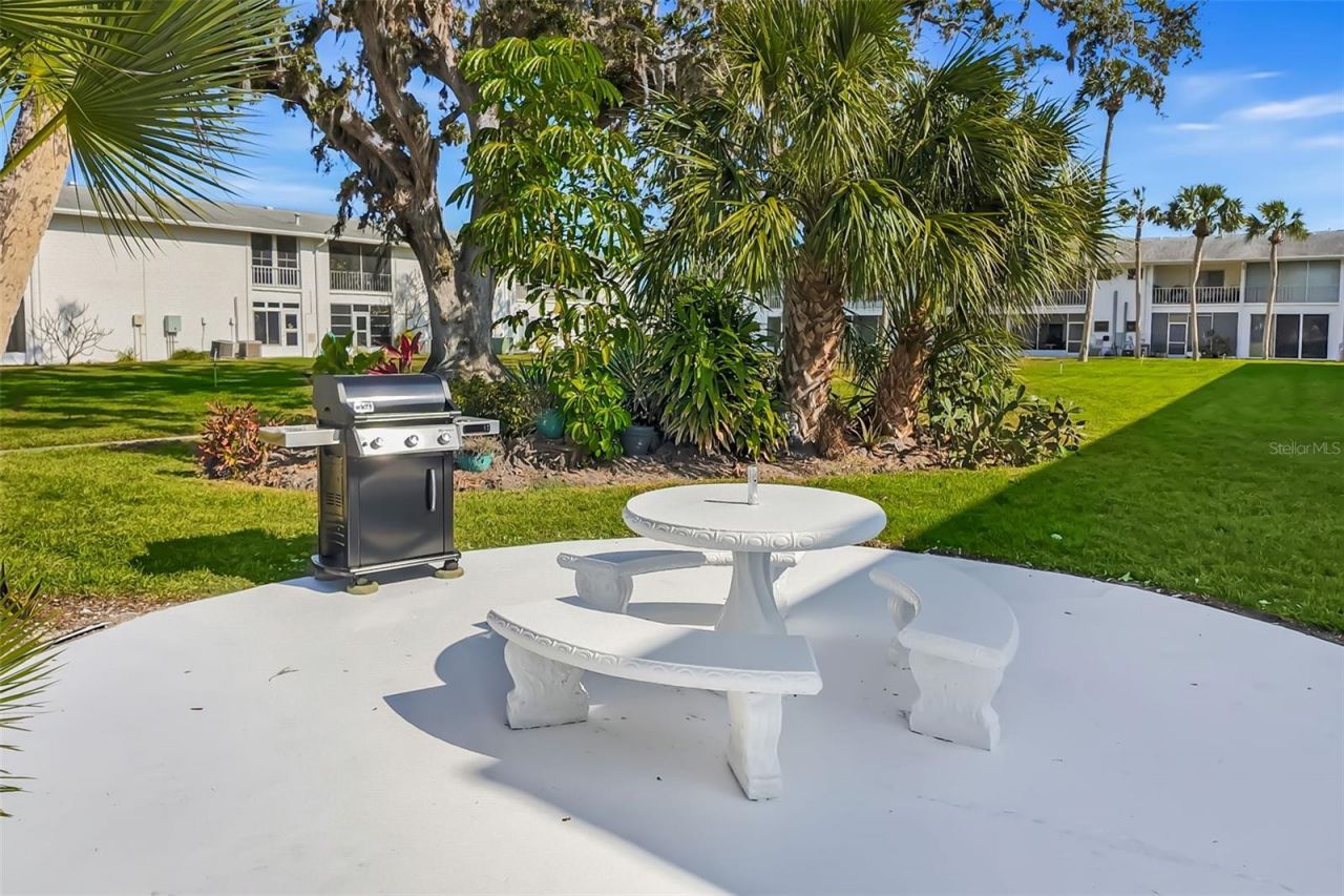 202 47th Avenue Drive W, Unit 334, Bradenton, FL 34207 Photo