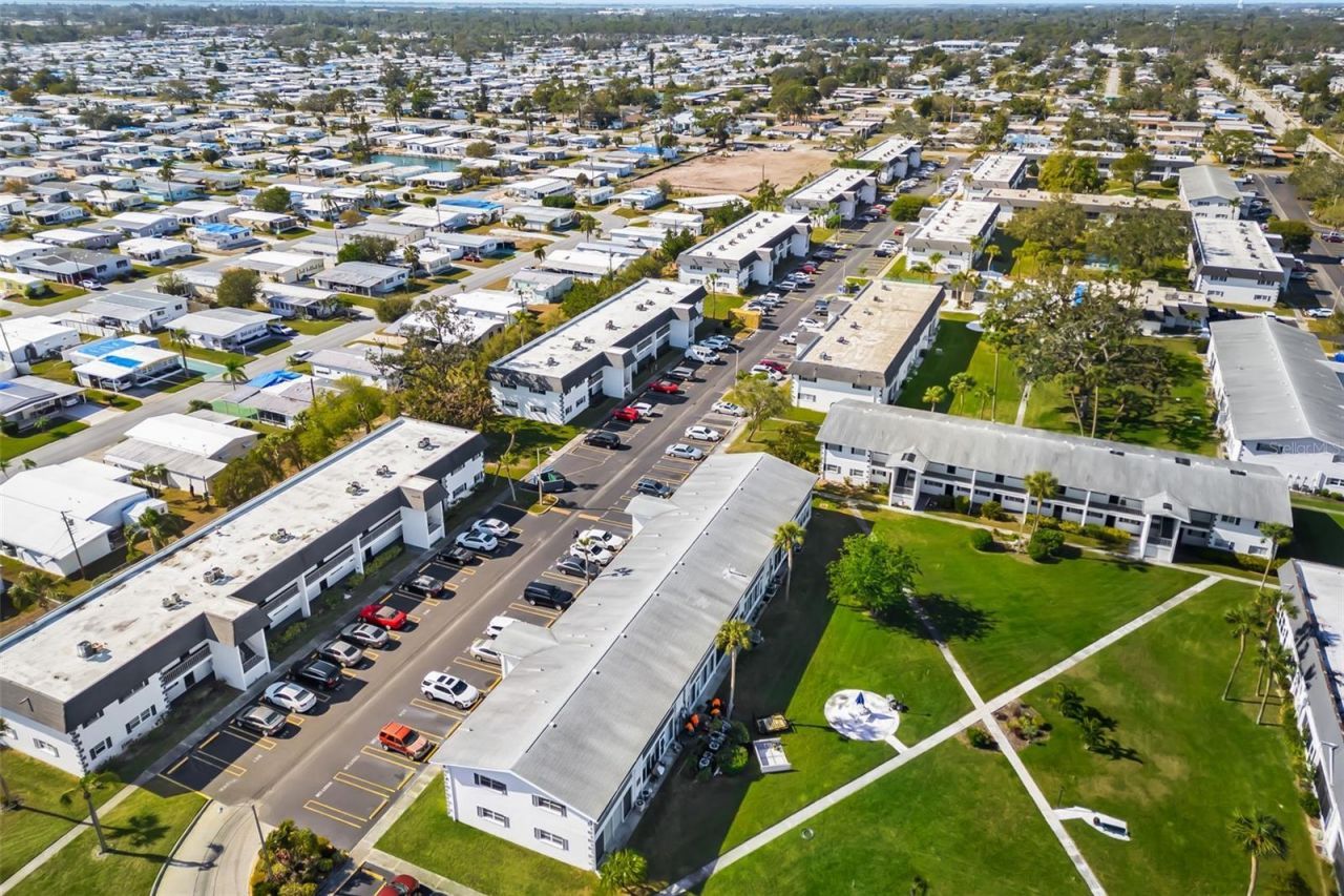 202 47th Avenue Drive W, Unit 334, Bradenton, FL 34207 Photo