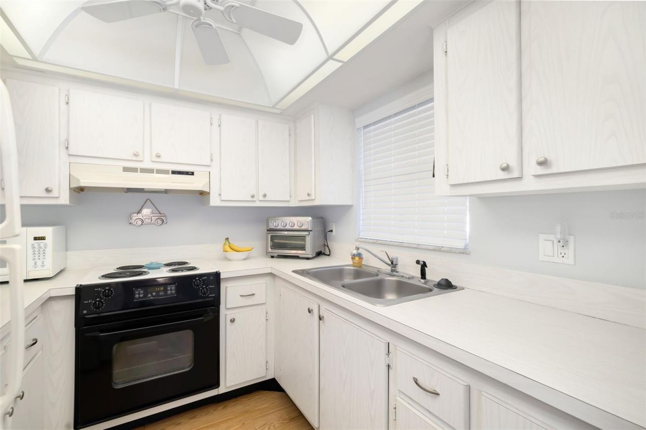 202 47th Avenue Drive W, Unit 334, Bradenton, FL 34207 Photo