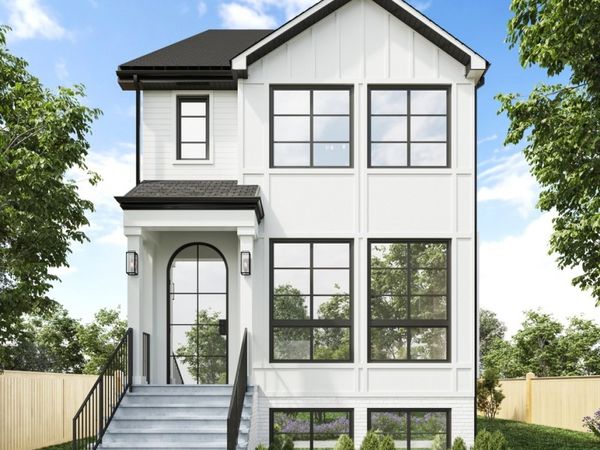 1743 W Newport Avenue, Chicago, IL 60657