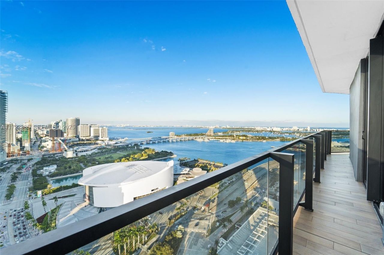 398 NE 5th St, Unit 3209, Miami, FL 33132 Photo