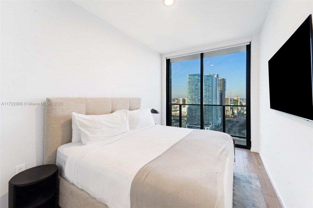 398 NE 5th St, Unit 3209, Miami, FL 33132 Photo