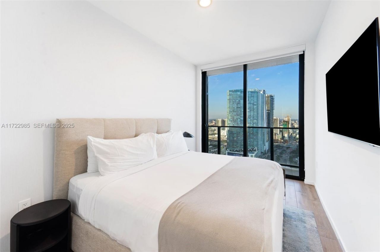 398 NE 5th St, Unit 3209, Miami, FL 33132 Photo