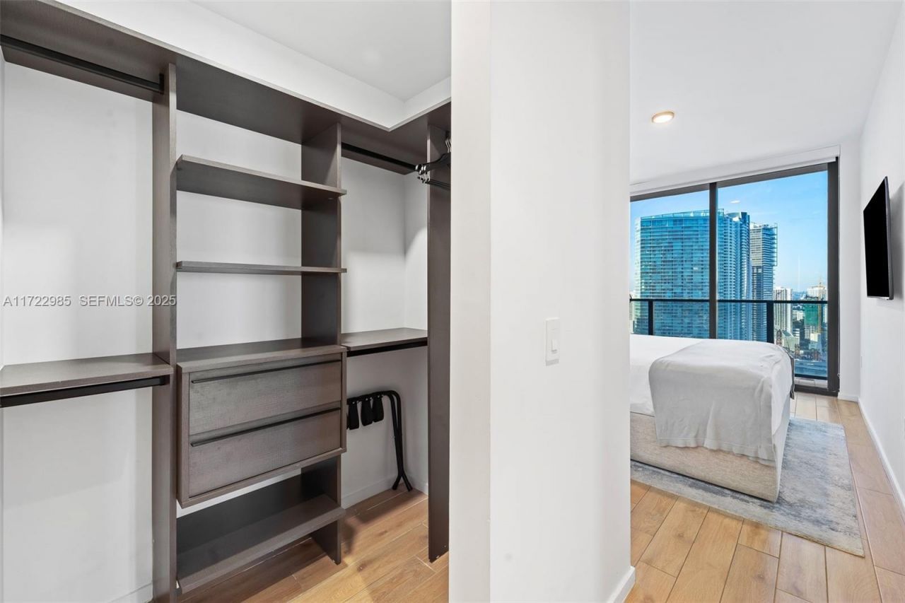 398 NE 5th St, Unit 3209, Miami, FL 33132 Photo