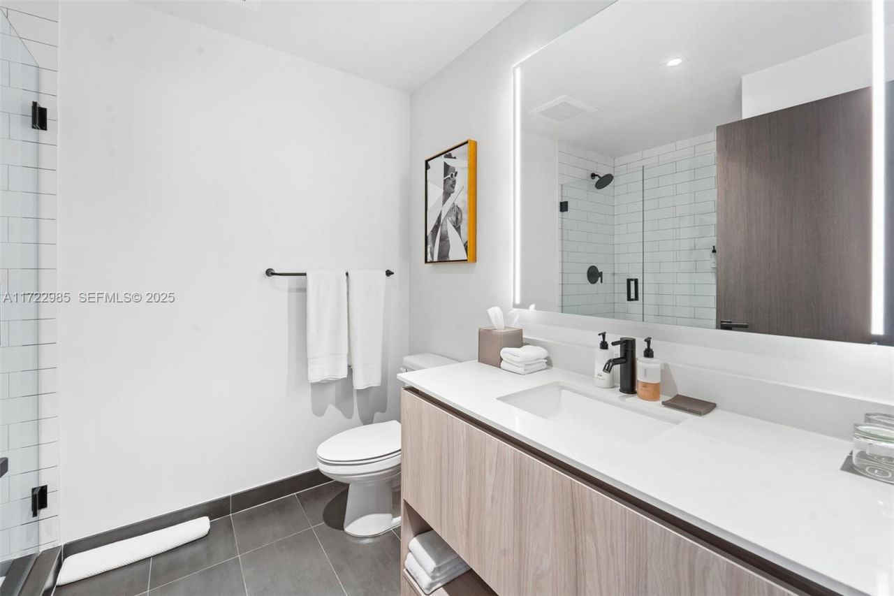 398 NE 5th St, Unit 3209, Miami, FL 33132 Photo