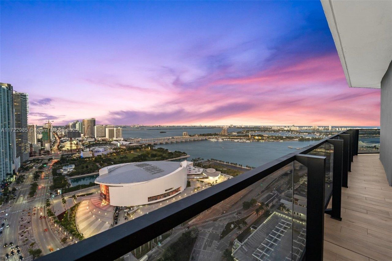 398 NE 5th St, Unit 3209, Miami, FL 33132 Photo