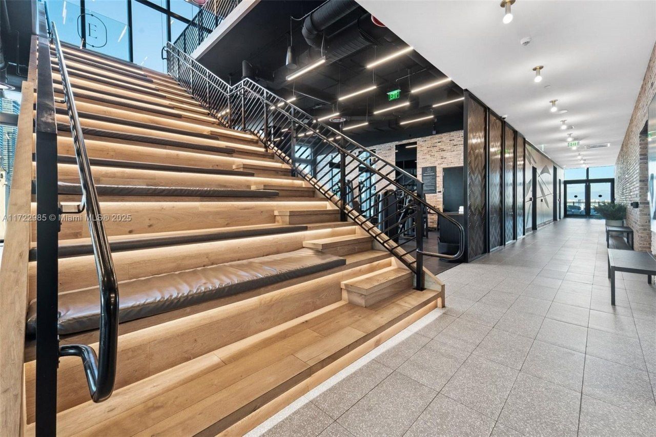 398 NE 5th St, Unit 3209, Miami, FL 33132 Photo