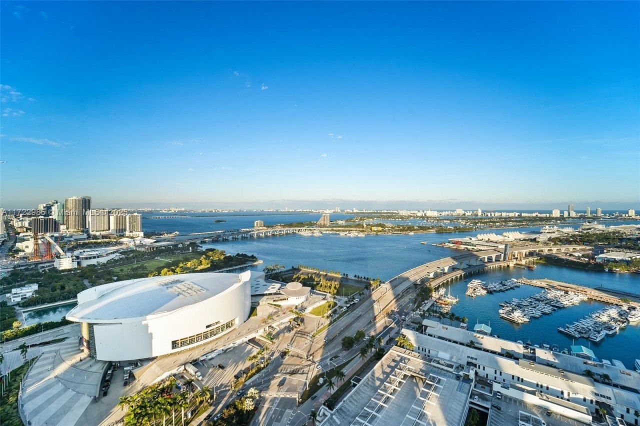 398 NE 5th St, Unit 3209, Miami, FL 33132 Photo