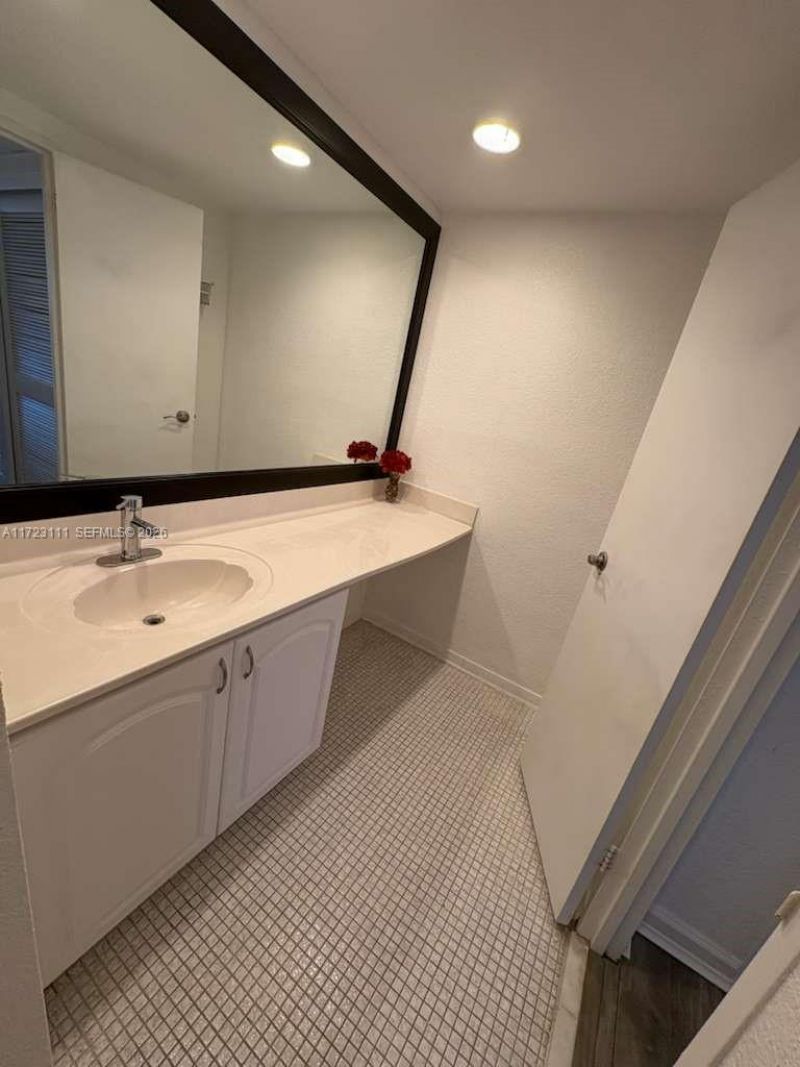 4001 S Ocean Dr, Unit 10D, Hollywood, FL 33019 Photo