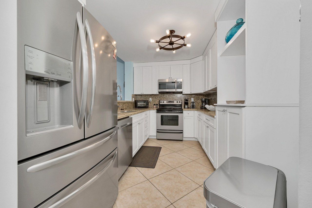 9826 Leeward Avenue, Key Largo, FL 33037 Photo