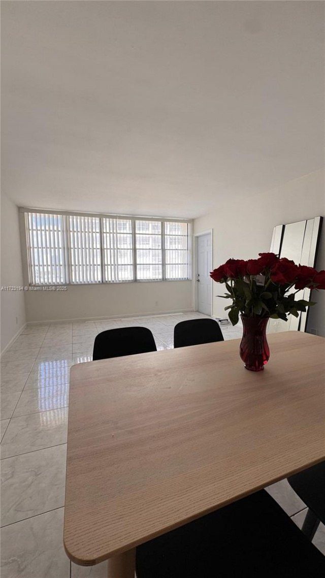 1825 S Ocean Dr, Unit 506, Hallandale Beach, FL 33009 Photo