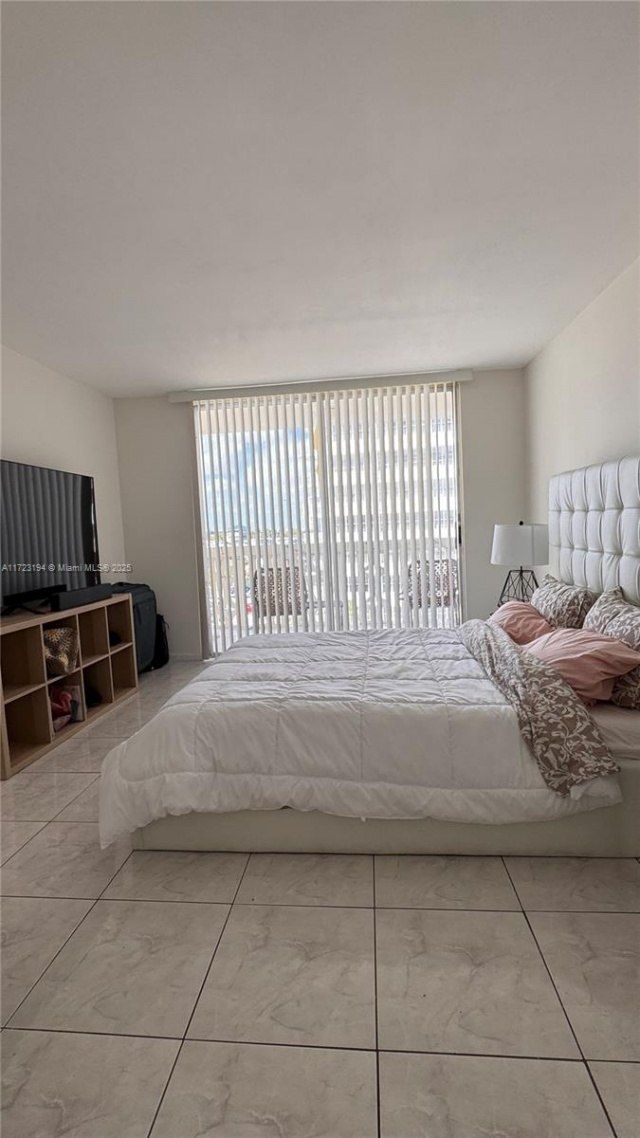 1825 S Ocean Dr, Unit 506, Hallandale Beach, FL 33009 Photo