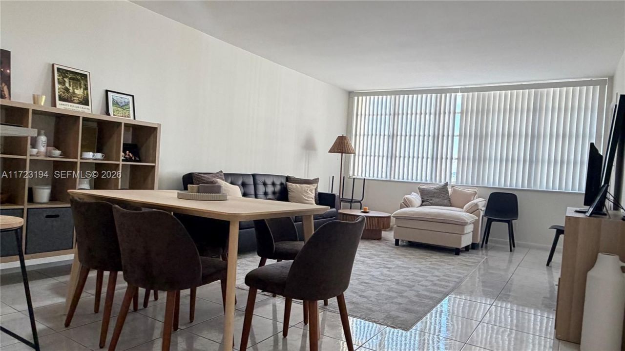 1825 S Ocean Dr, Unit 506, Hallandale Beach, FL 33009 Photo