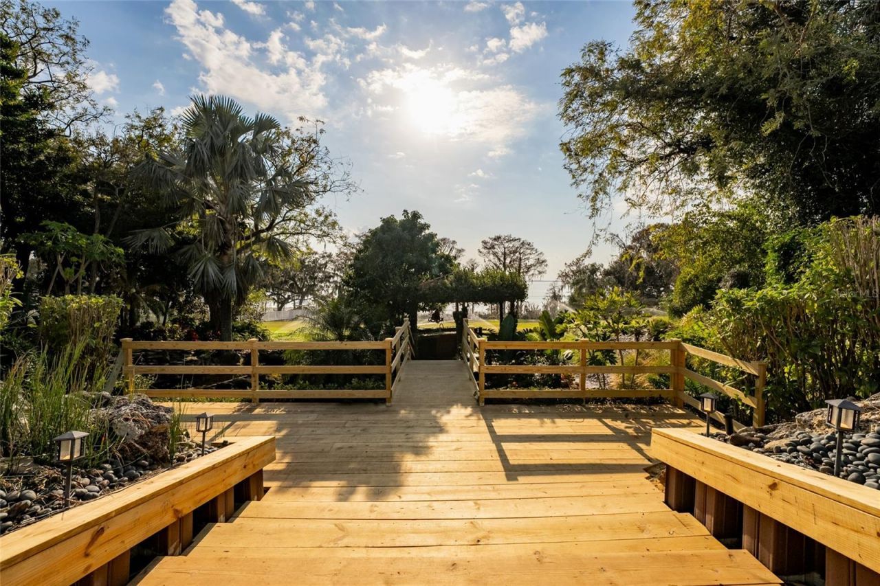 11148 Lane Park Road, Tavares, FL 32778 Photo