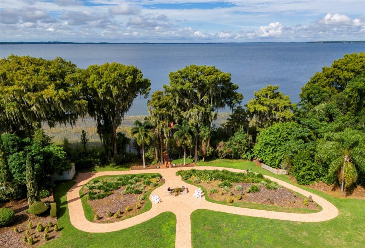 11148 Lane Park Road, Tavares, FL 32778 Photo