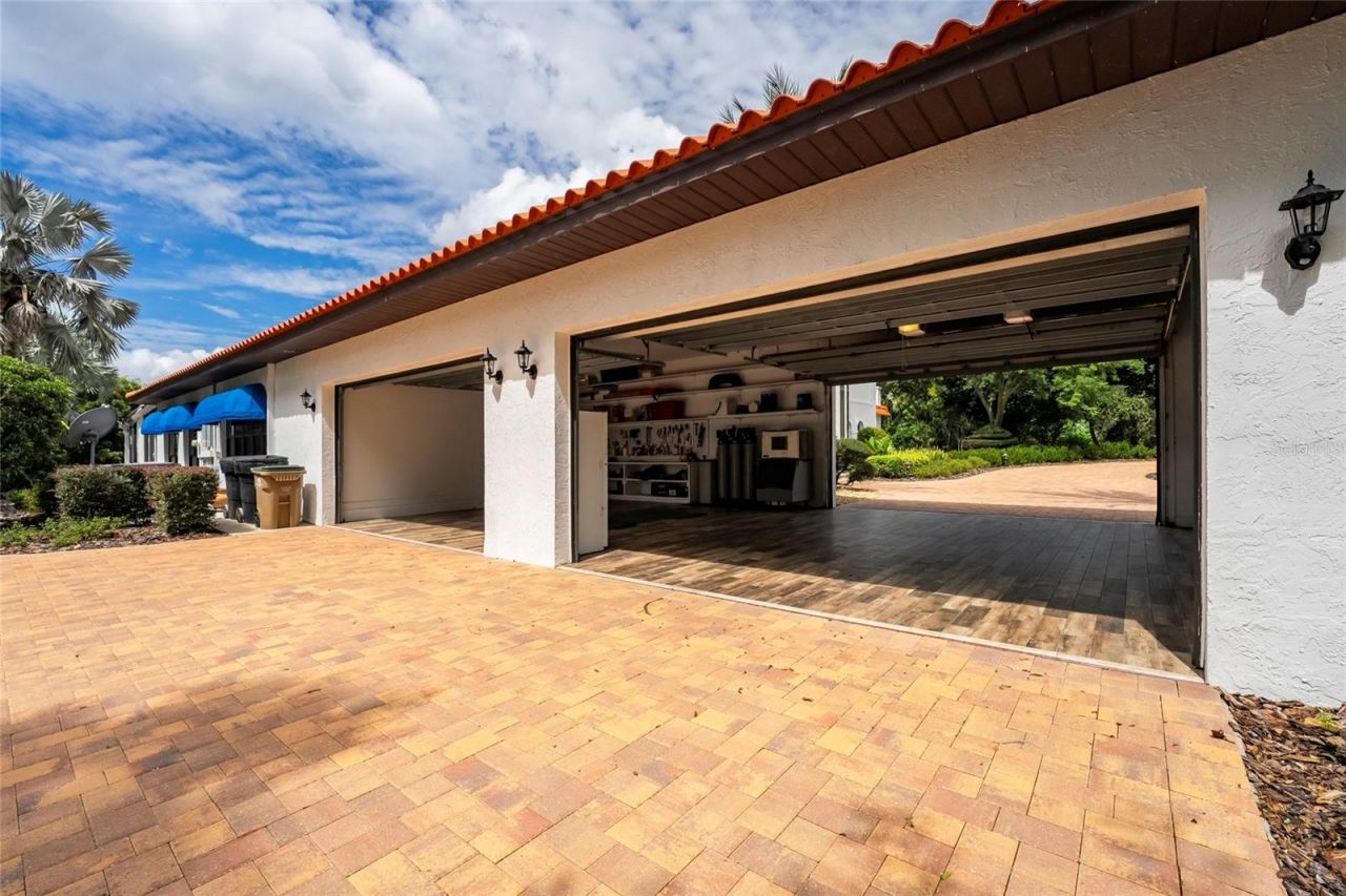 11148 Lane Park Road, Tavares, FL 32778 Photo