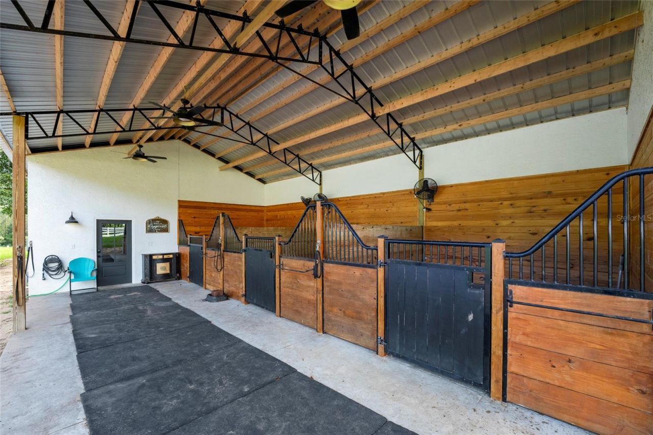 11148 Lane Park Road, Tavares, FL 32778 Photo