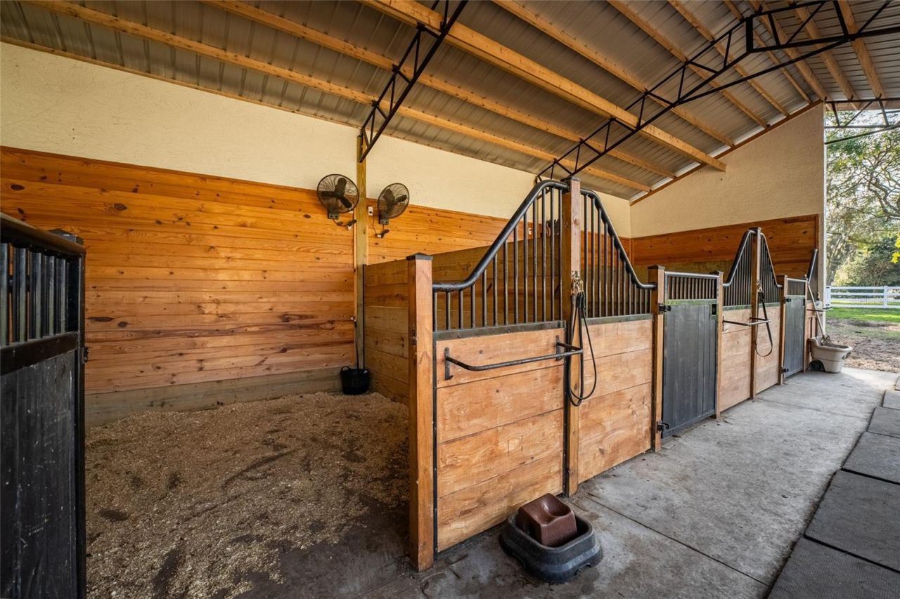 11148 Lane Park Road, Tavares, FL 32778 Photo