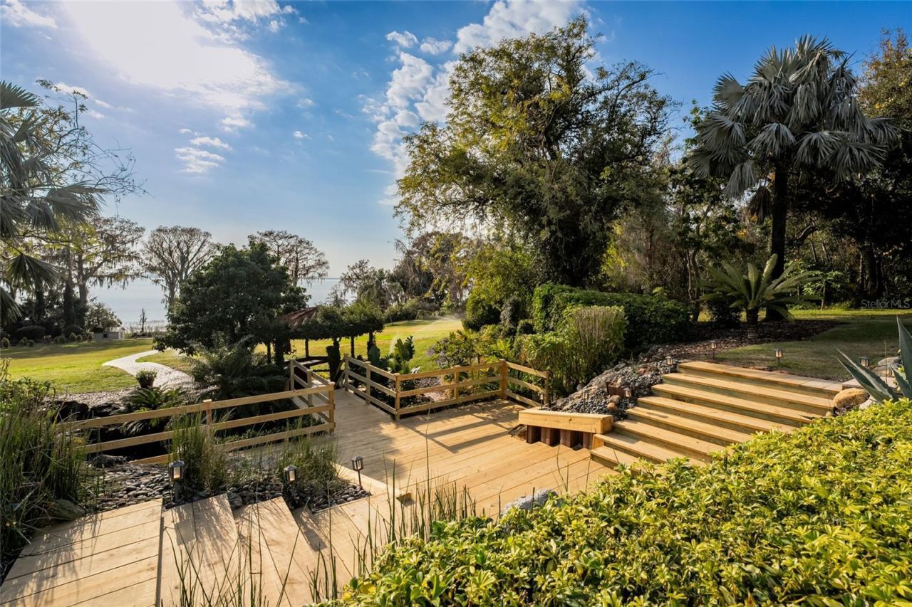 11148 Lane Park Road, Tavares, FL 32778 Photo