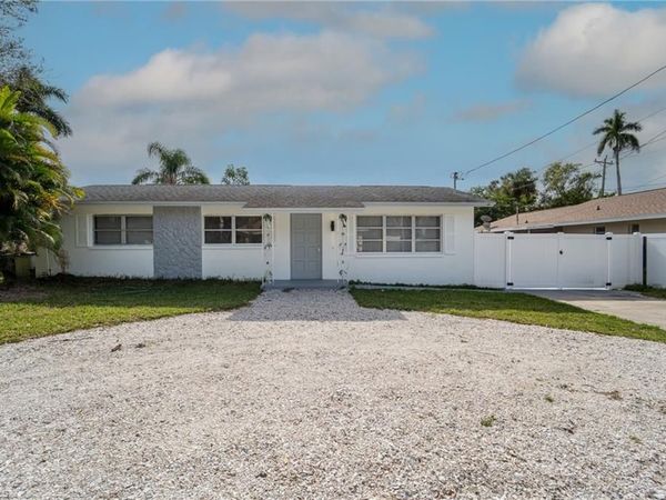 60 Cardinal DR, NORTH FORT MYERS, FL 33917