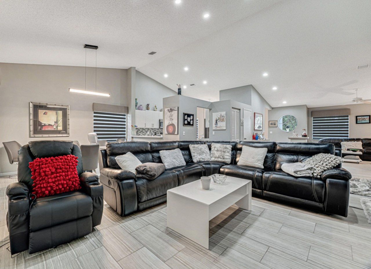 7023 Summer Tree Drive, Unit 202, Boynton Beach, FL 33437 Photo