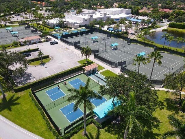7023 Summer Tree Drive, Unit 202, Boynton Beach, FL 33437 Photo