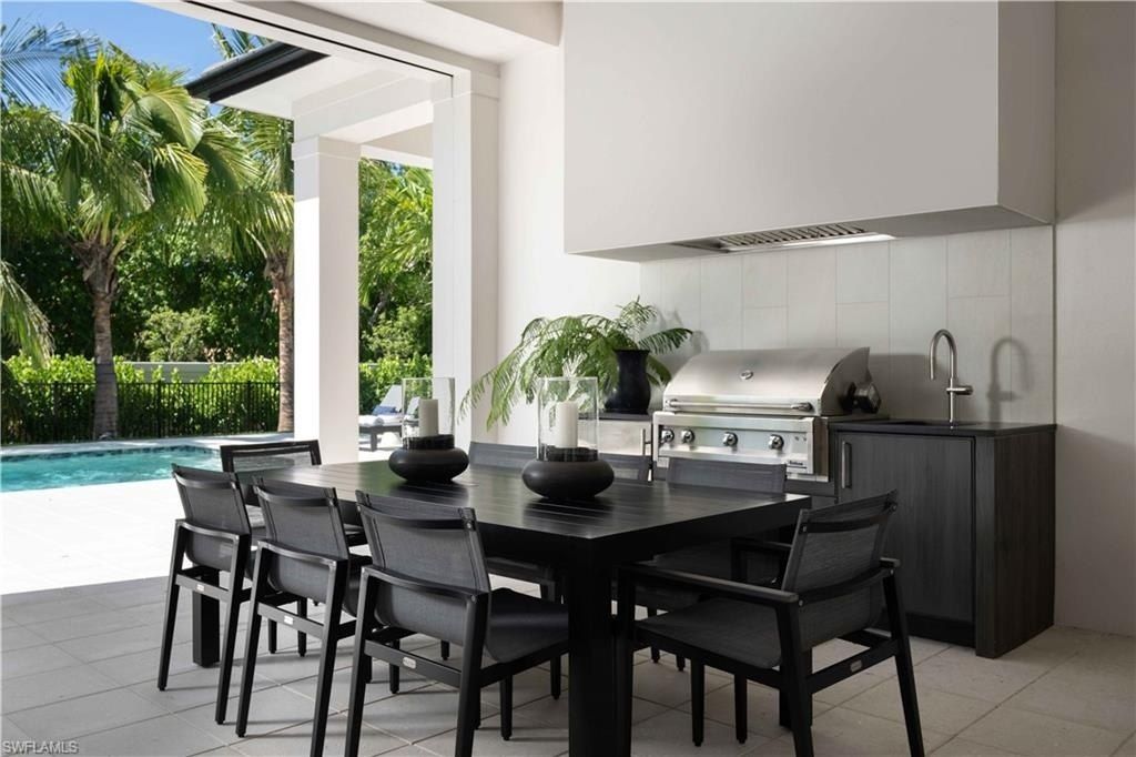 6634 Palisades Ave, Naples, FL 34109 Photo